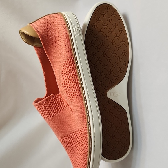 UGG Sammy Slip-on Coral Knit sneakers (w size 9) - Picture 6 of 10